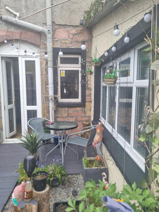 Nanny Bambi'S Highland Hoose Appartement Inverness Buitenkant foto