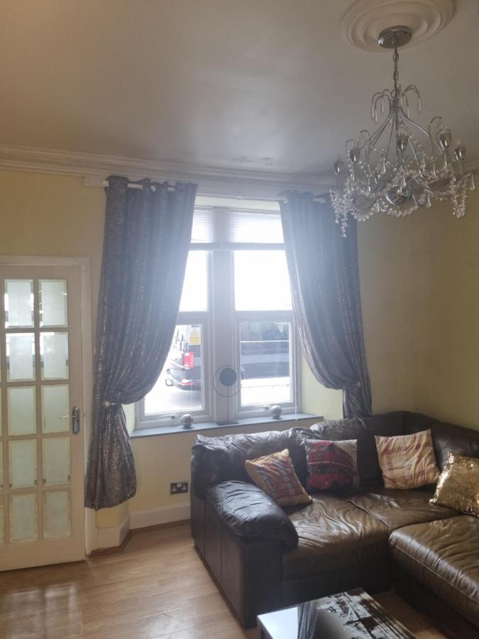 Nanny Bambi'S Highland Hoose Appartement Inverness Buitenkant foto