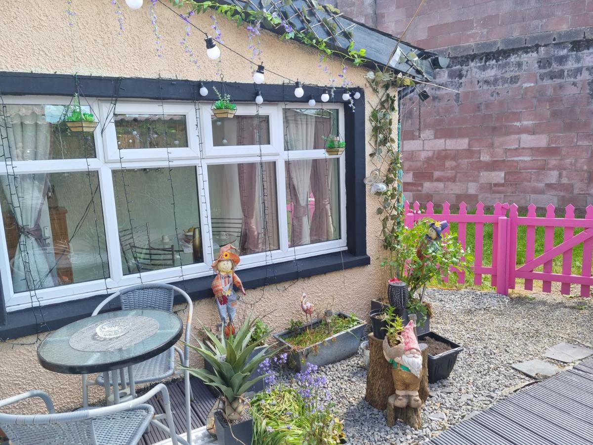 Nanny Bambi'S Highland Hoose Appartement Inverness Buitenkant foto